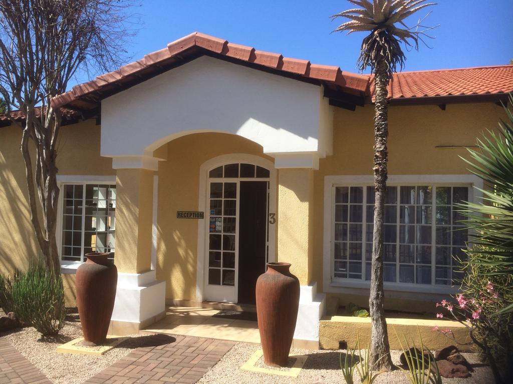 Auberge Guest Lodge Mbombela Exterior photo